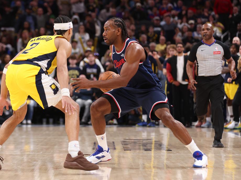 九游体育-伦纳德28+8关键投篮助快船24分逆转步行者