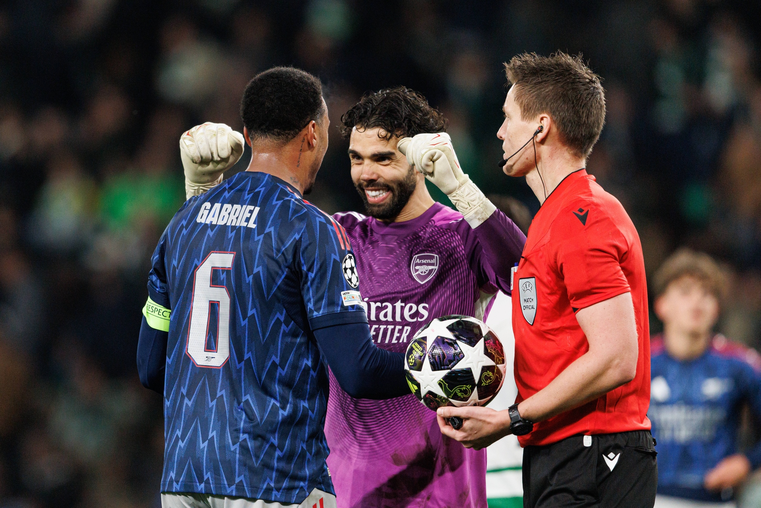 九游体育-英媒：拉亚提升了枪手后防线的表现，他是英超赛季最佳球员竞争者